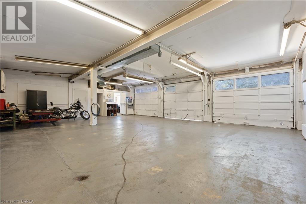 Listing 40476482 - Large Photo # 3