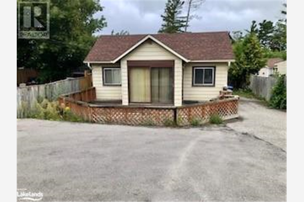 704 MOSLEY Street, Wasaga Beach