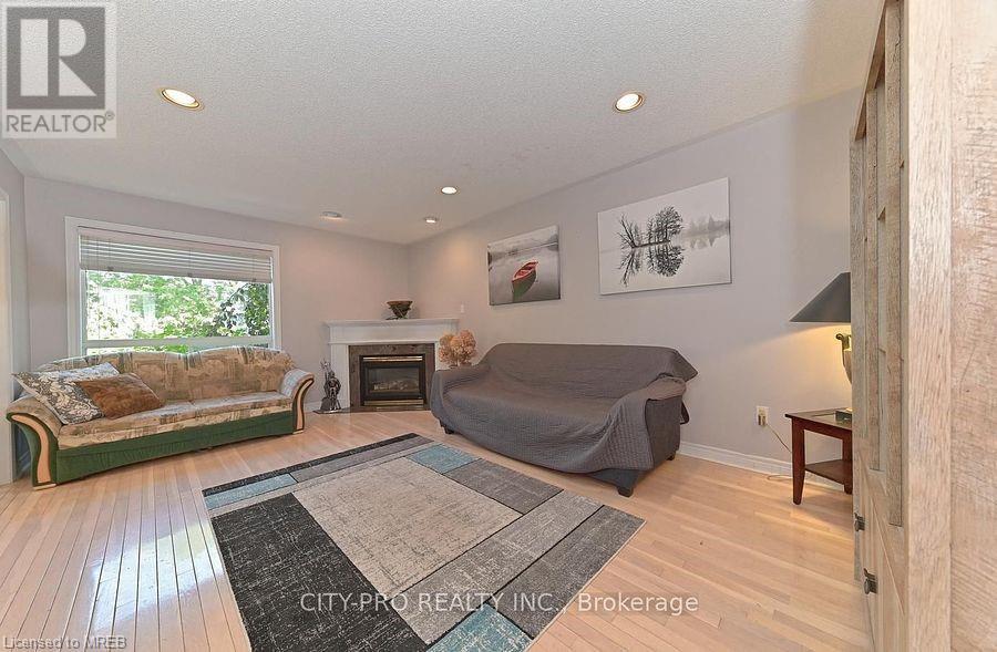 Listing 40476986 - Large Photo # 19