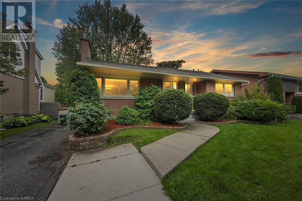 140 LIDDELL Crescent