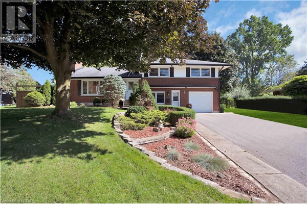 9 BLOOMFIELD Drive, London