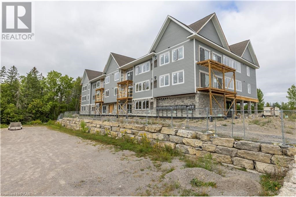 19 HAMPTON Lane Unit# 203, Lakefield