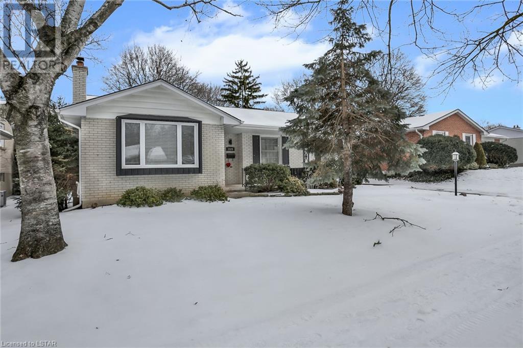 1520 GLENORA Drive
