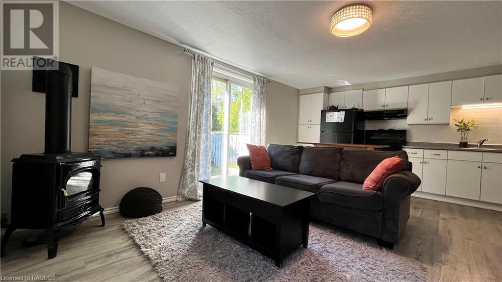 1110 2ND Avenue W