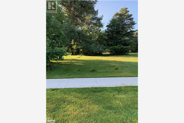 13B LOCKE Avenue, Stayner