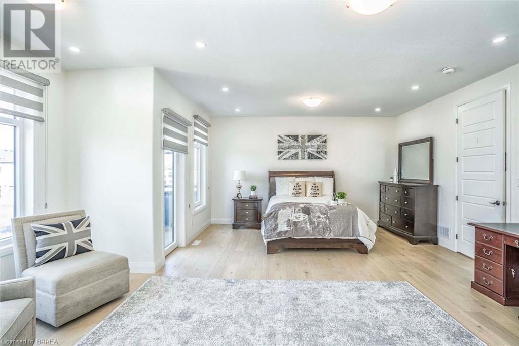40 GRANDVILLE Circle