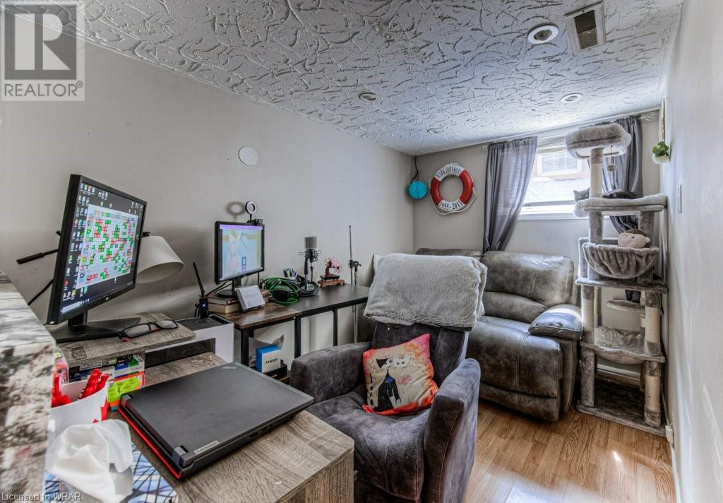 Listing 40477870 - Large Photo # 32