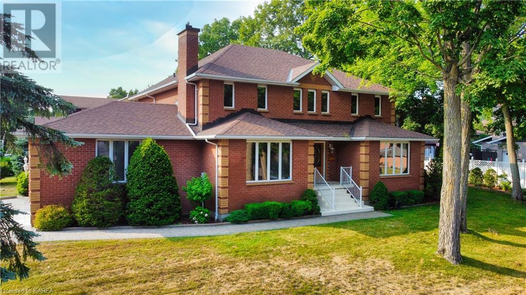 542 RANKIN Crescent