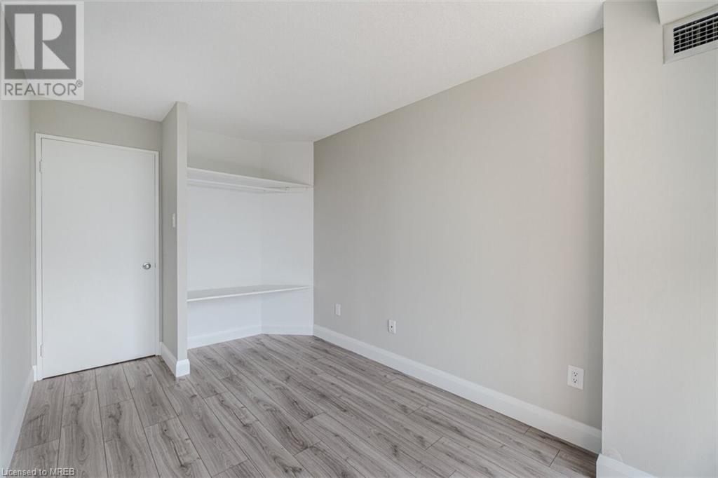 Listing 40478087 - Large Photo # 27
