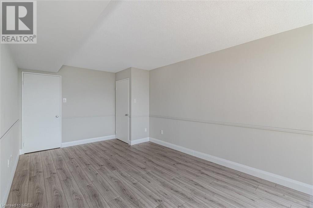 Listing 40478087 - Large Photo # 23