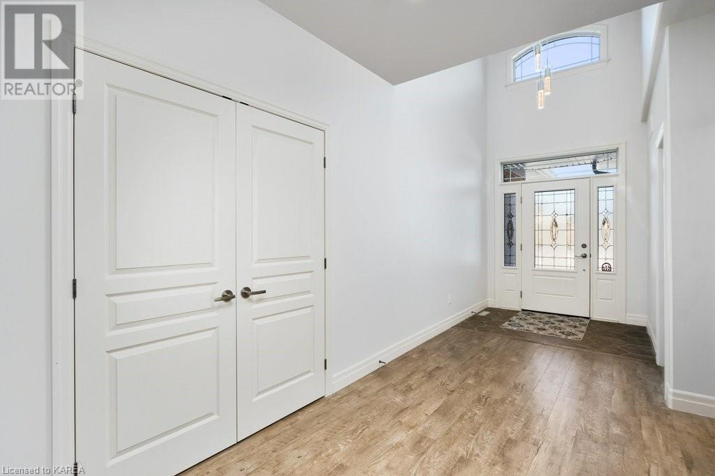 10 BRIARWOOD Crescent