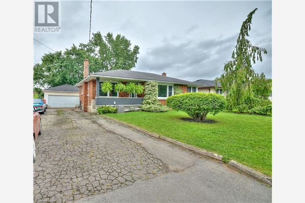 42 BURNESS Drive, St. Catharines