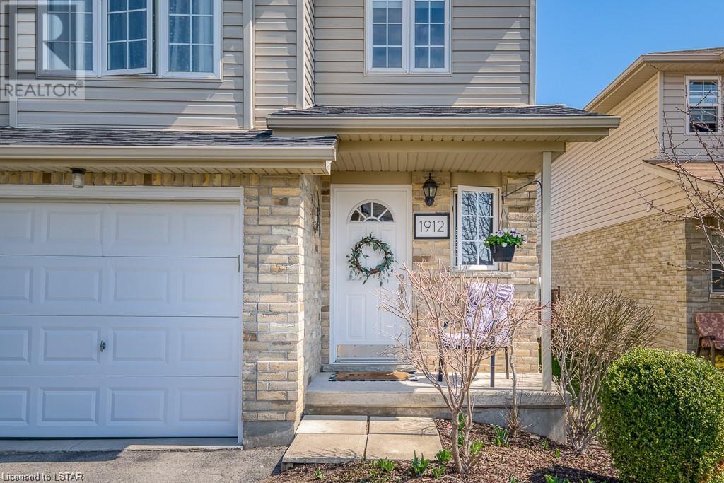 1912 BLOOM Crescent