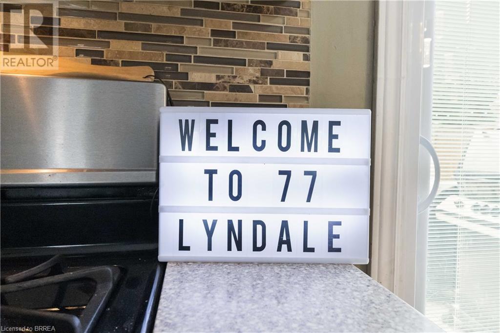 77 LYNDALE Crescent
