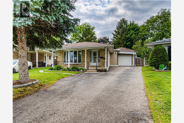 93 ROBERTS Crescent, Kitchener