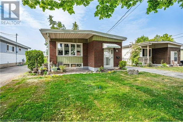 16 RONALDSHAY Avenue, Hamilton