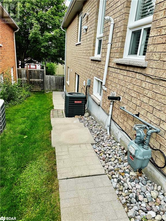 Listing 40479435 - Large Photo # 2