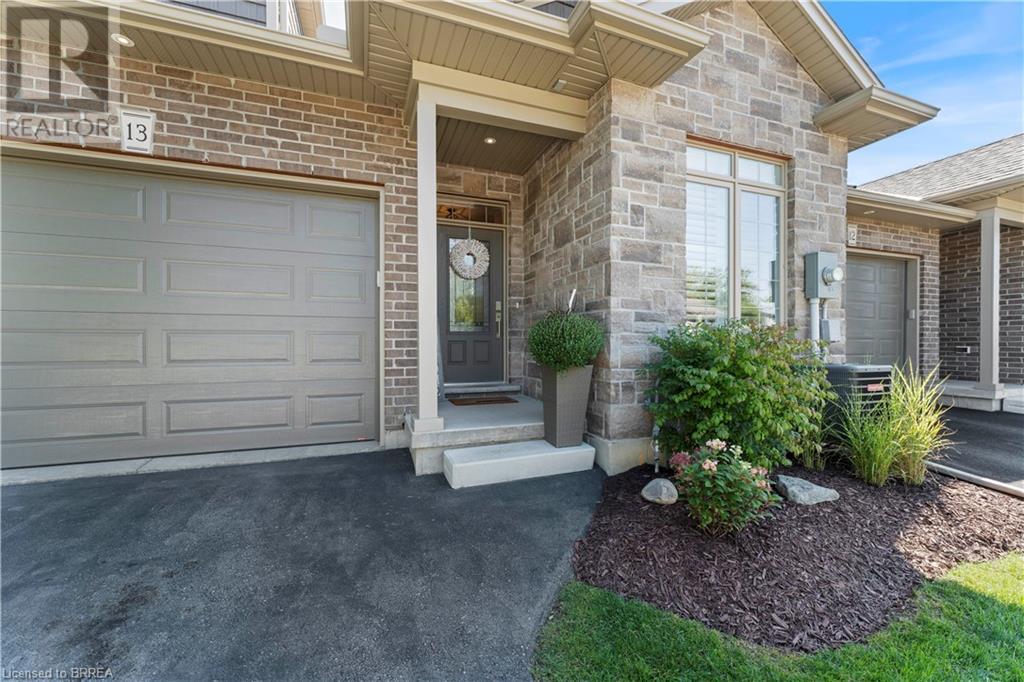 41 GARDEN Avenue Unit# 13