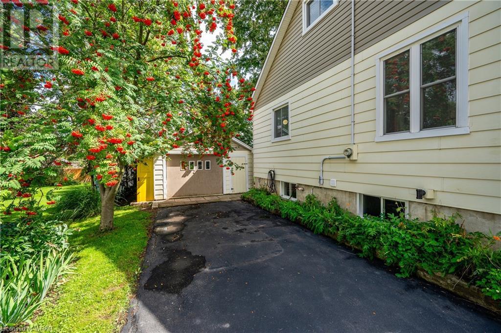 Listing 40479970 - Large Photo # 3