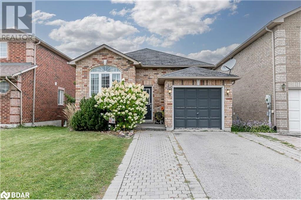 120 COURTNEY Crescent, Barrie
