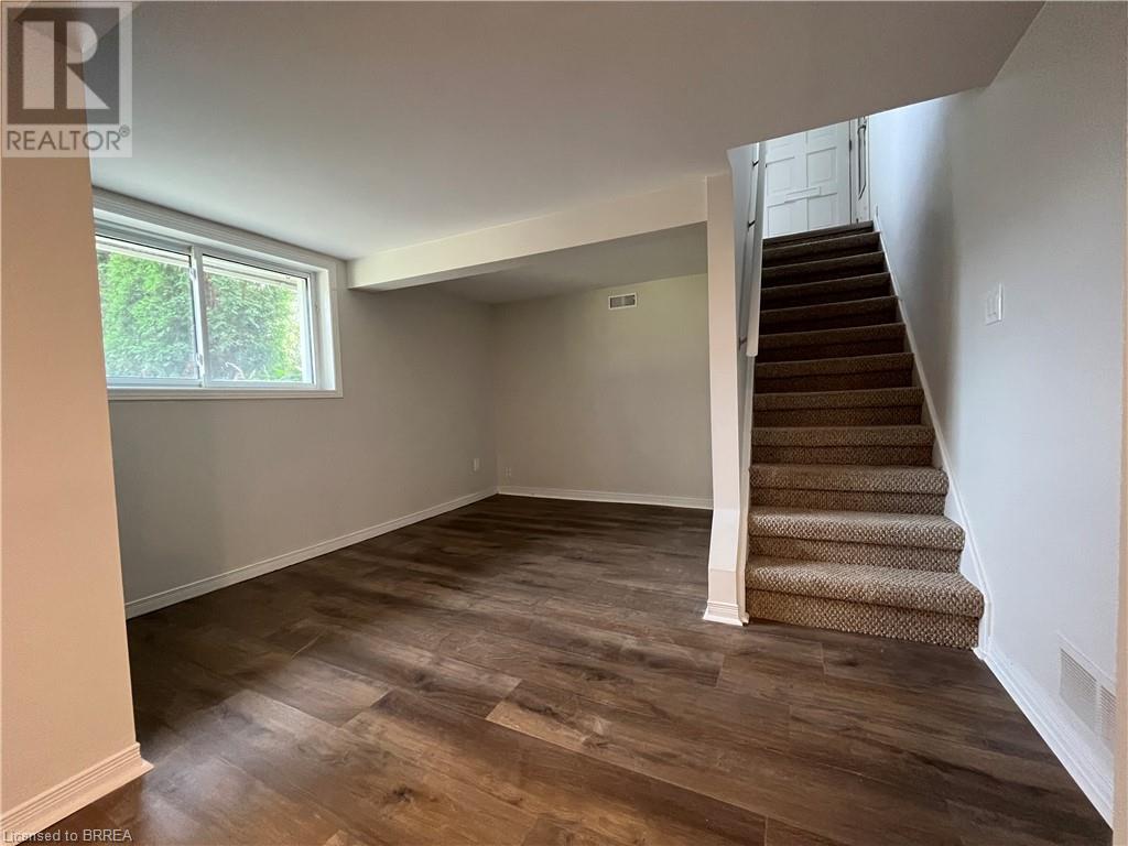 Listing 40480232 - Large Photo # 9
