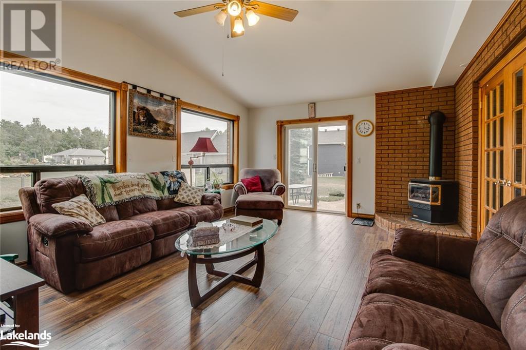 Listing 40480241 - Large Photo # 7