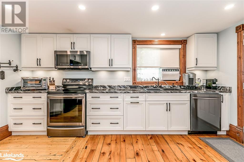 576 DOMINION Avenue