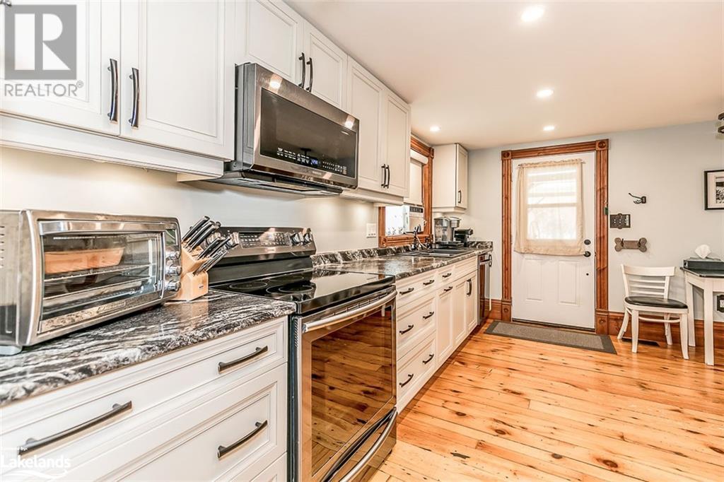 576 DOMINION Avenue