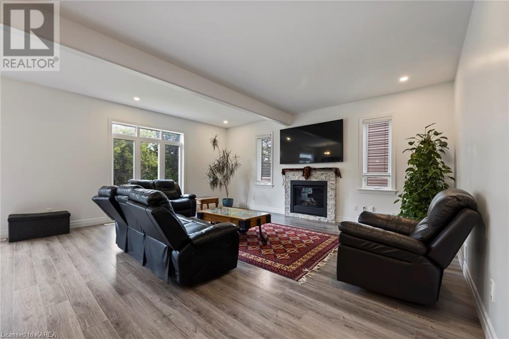 Listing 40480358 - Large Photo # 6