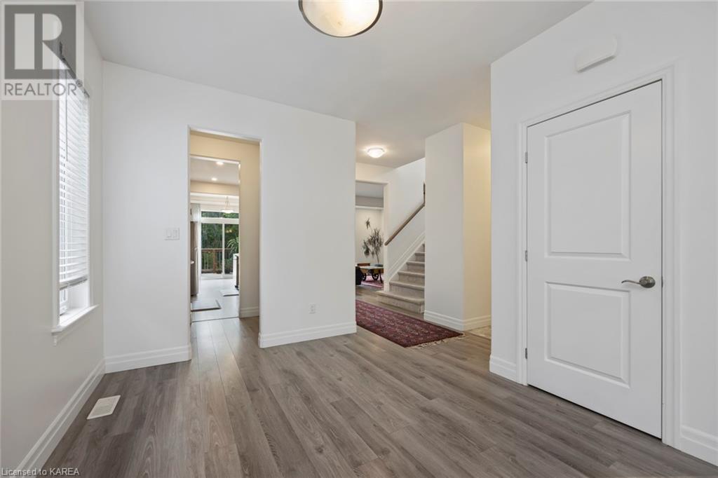 Listing 40480358 - Large Photo # 4