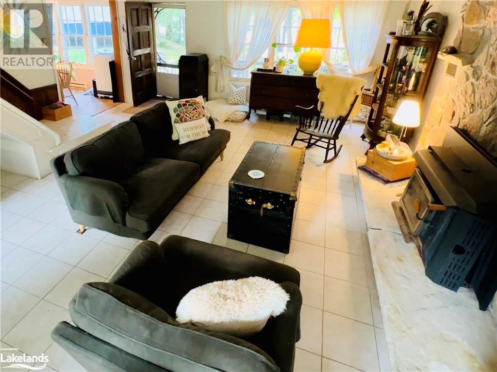 1113 MOON RIVER Road