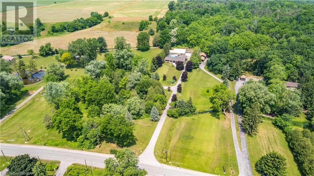 205 OAKHILL Drive