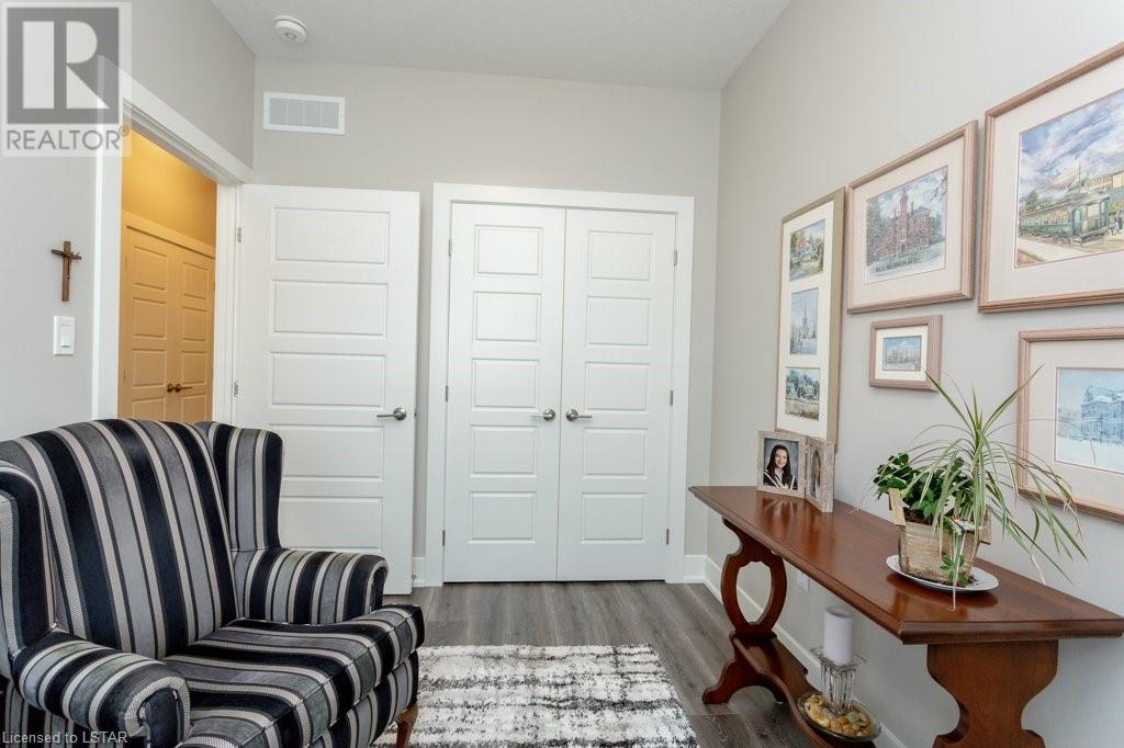 10 MCPHERSON Court Unit# 6