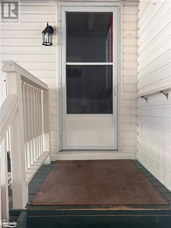 5411 ELLIOTT Side Road Unit# 8