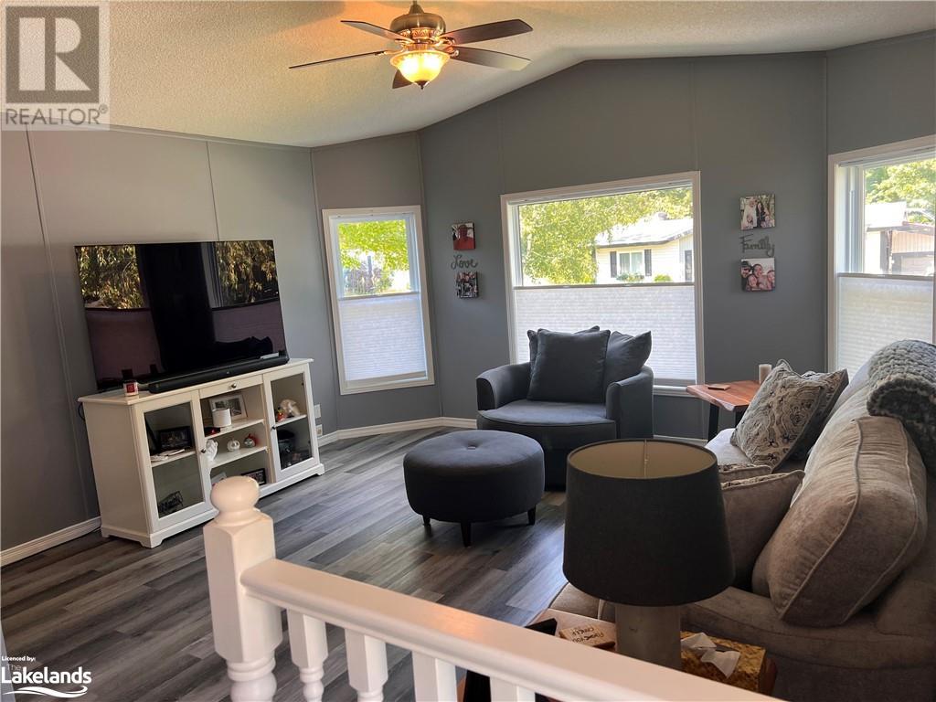 5411 ELLIOTT Side Road Unit# 8