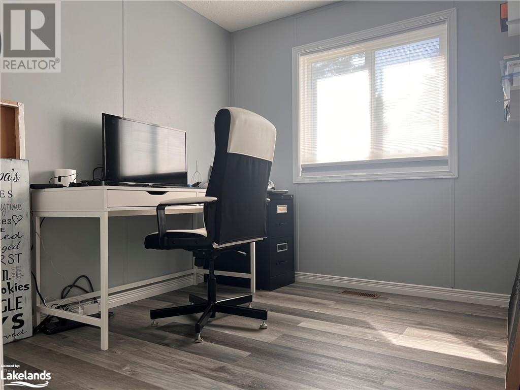 5411 ELLIOTT Side Road Unit# 8