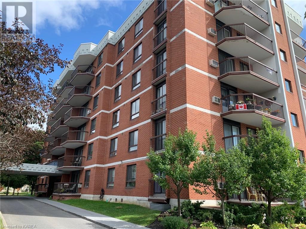 14 GREENVIEW Drive Unit# 403