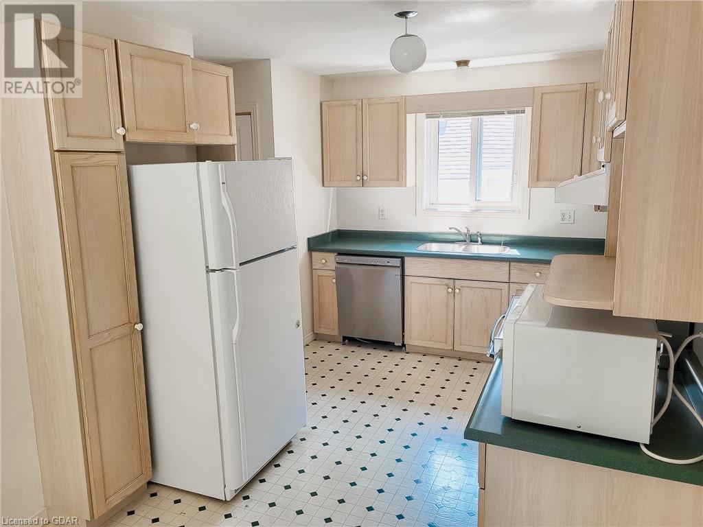 17A LAURINE Avenue Unit# A