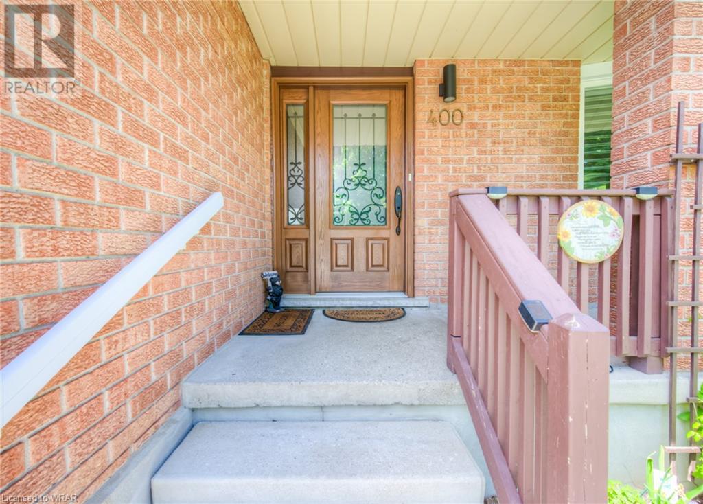 400 STRAWBERRY Crescent