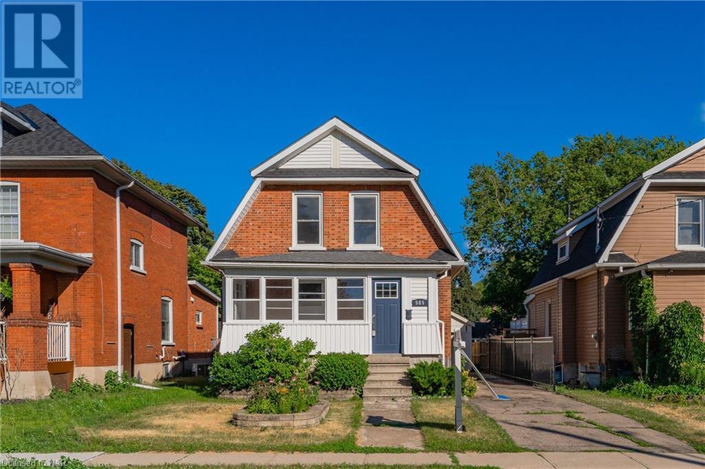 585 DOLPH Street N