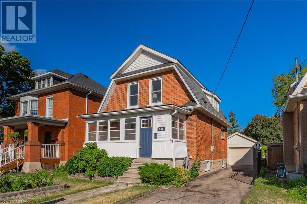 585 DOLPH Street N