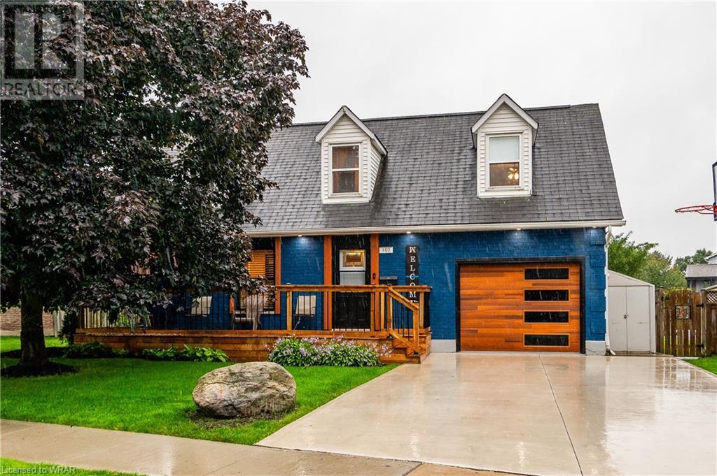 102 STIRLING MACGREGOR Drive