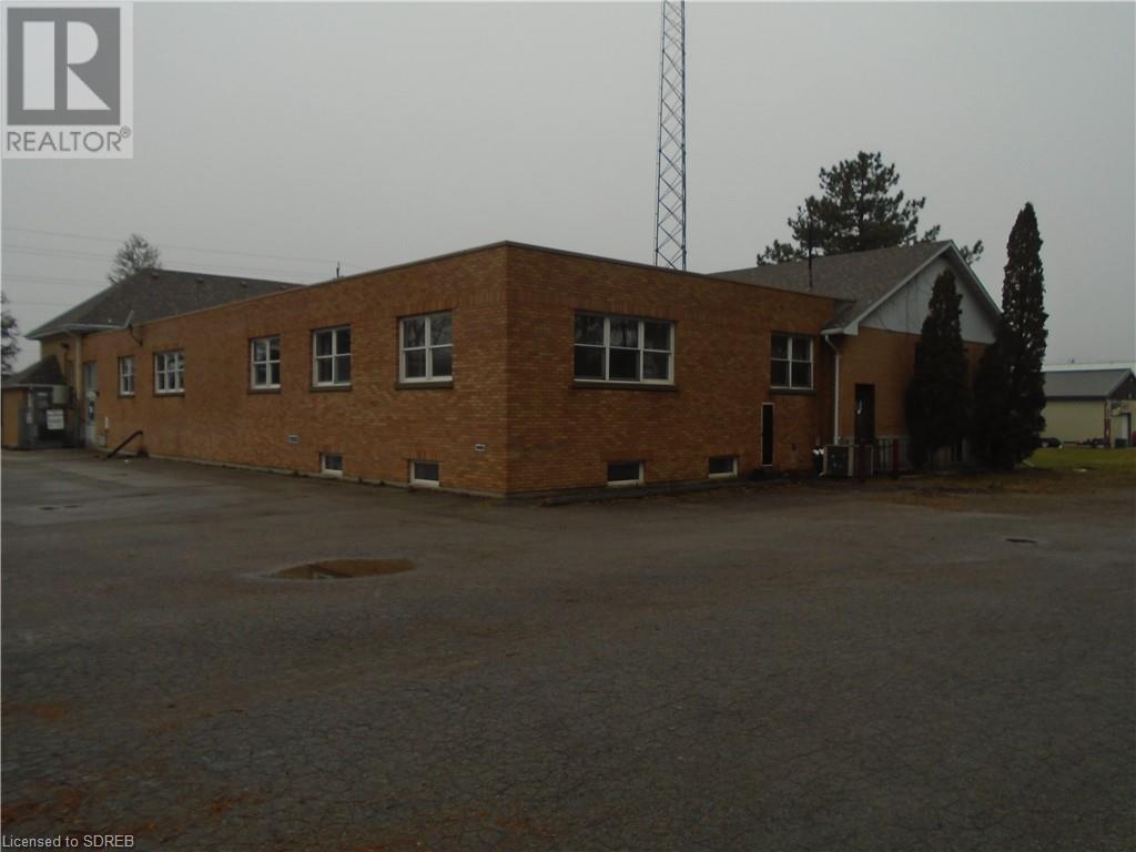 185 HILLCREST Road