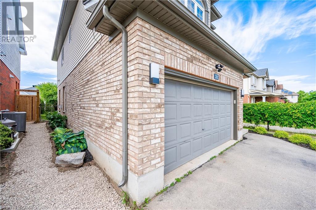 Listing 40481034 - Large Photo # 3