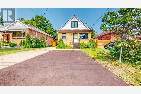 698 UPPER SHERMAN Avenue, Hamilton