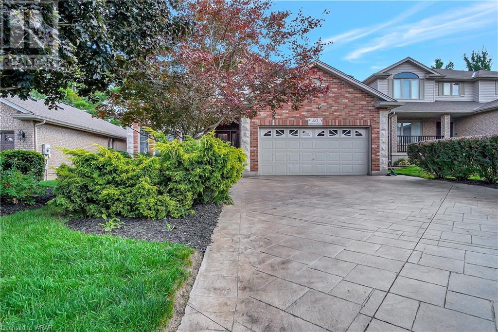 40 ARCHWOOD Crescent