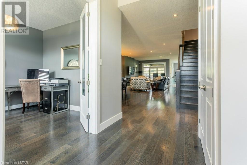 1041 MEDWAY PARK Drive