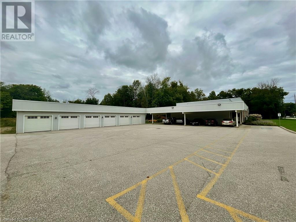 850 ALPHA Street W Unit# 206