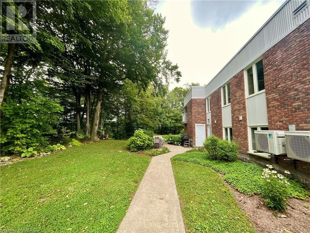 850 ALPHA Street W Unit# 206