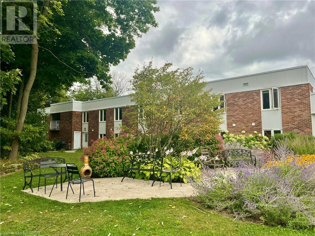 850 ALPHA Street W Unit# 206